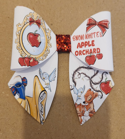 Snow white princess Sailor Bow